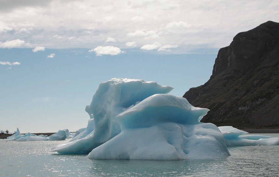 09450_ijsberg.jpg - Iceberg on Lago Argentino, Los Glaciares N.P.