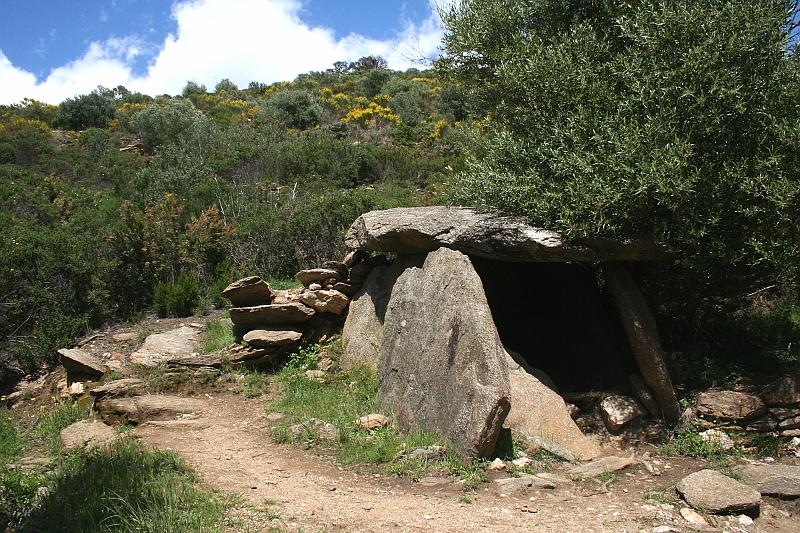 25_IMG_7241.JPG - Parc natural del Cap de Crues - Dolmen
